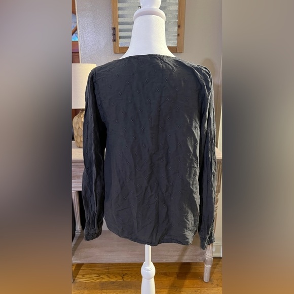 Old Navy Blouse - Picture 4 of 8